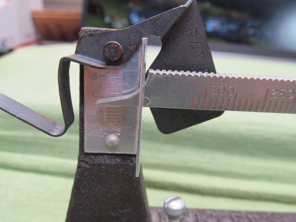 Vtg. Herter's Powder & Bullet Scale - NICE Shape - Read Description