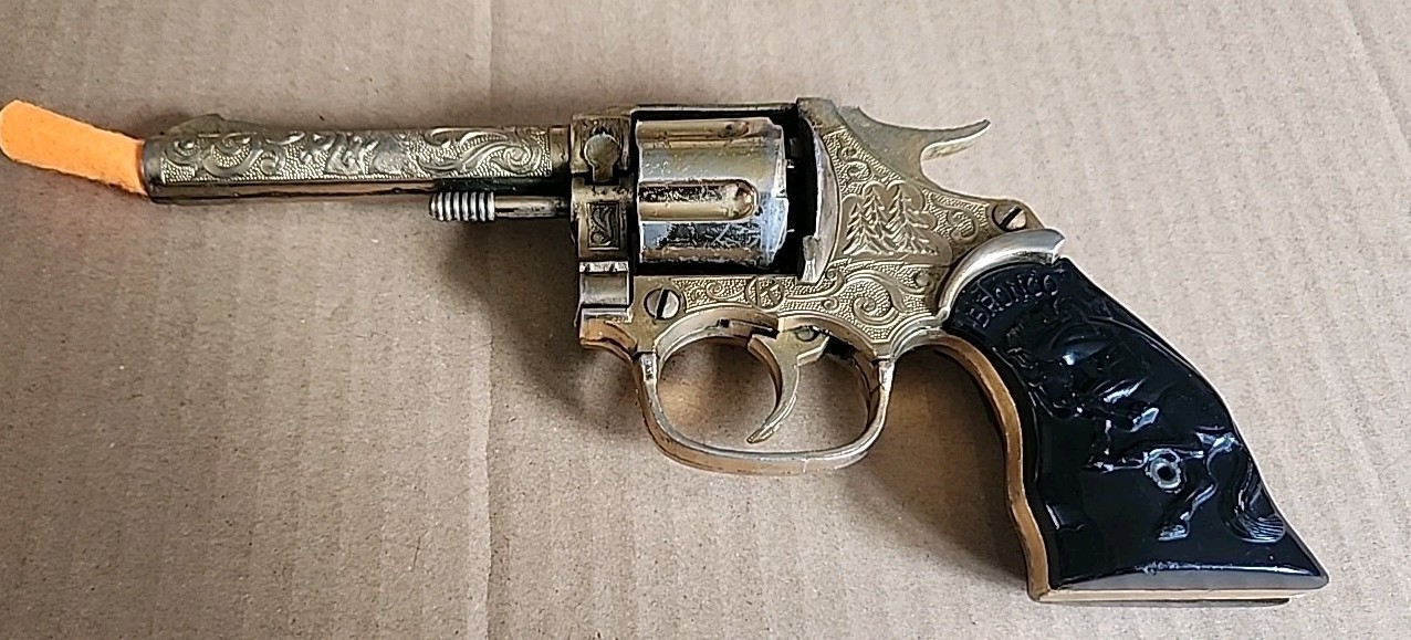 VINTAGE KILGORE BRONCO GOLD PLATED CAP GUN WITH BLACK GRIPS - 1950's WORKING