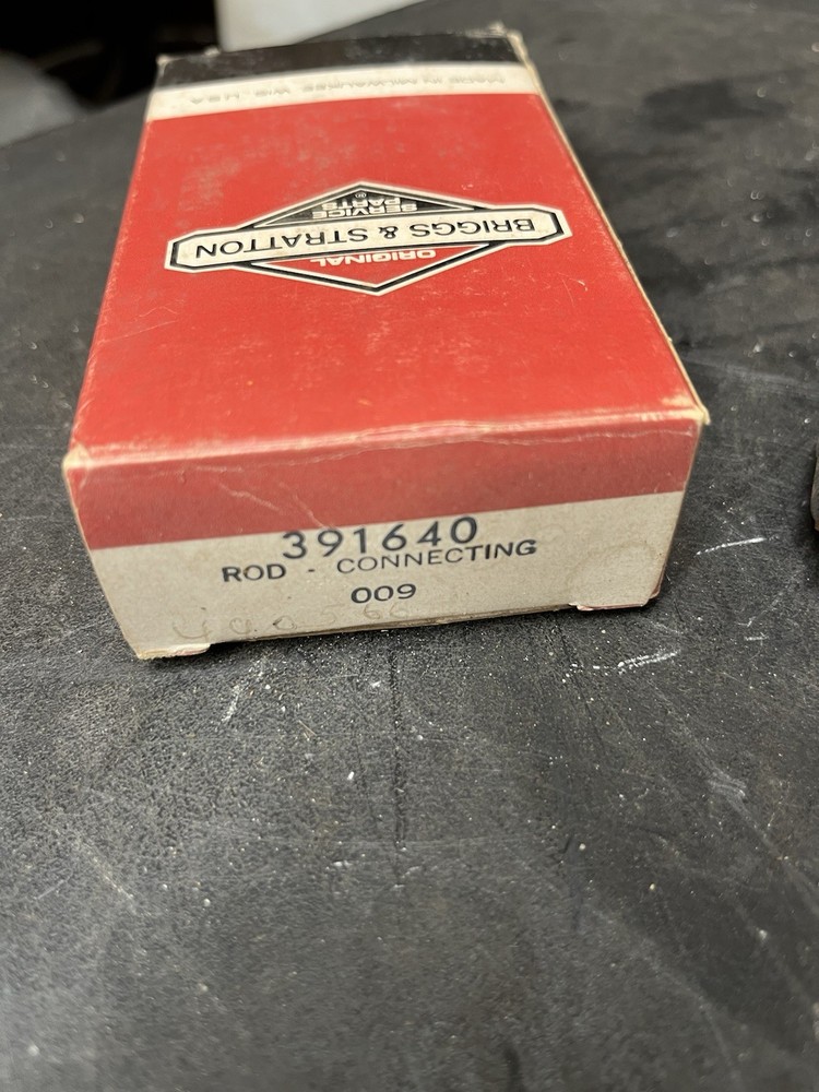 Briggs & Stratton 391640 ROD CONNECTING ASS