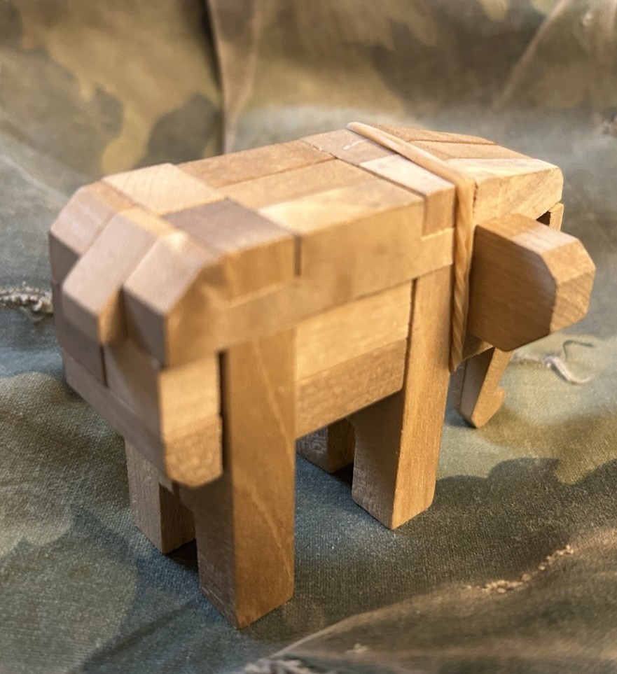 Vietnam War Era Wooden Elephant Puzzle Observed on US GI Helmets JAPAN #1