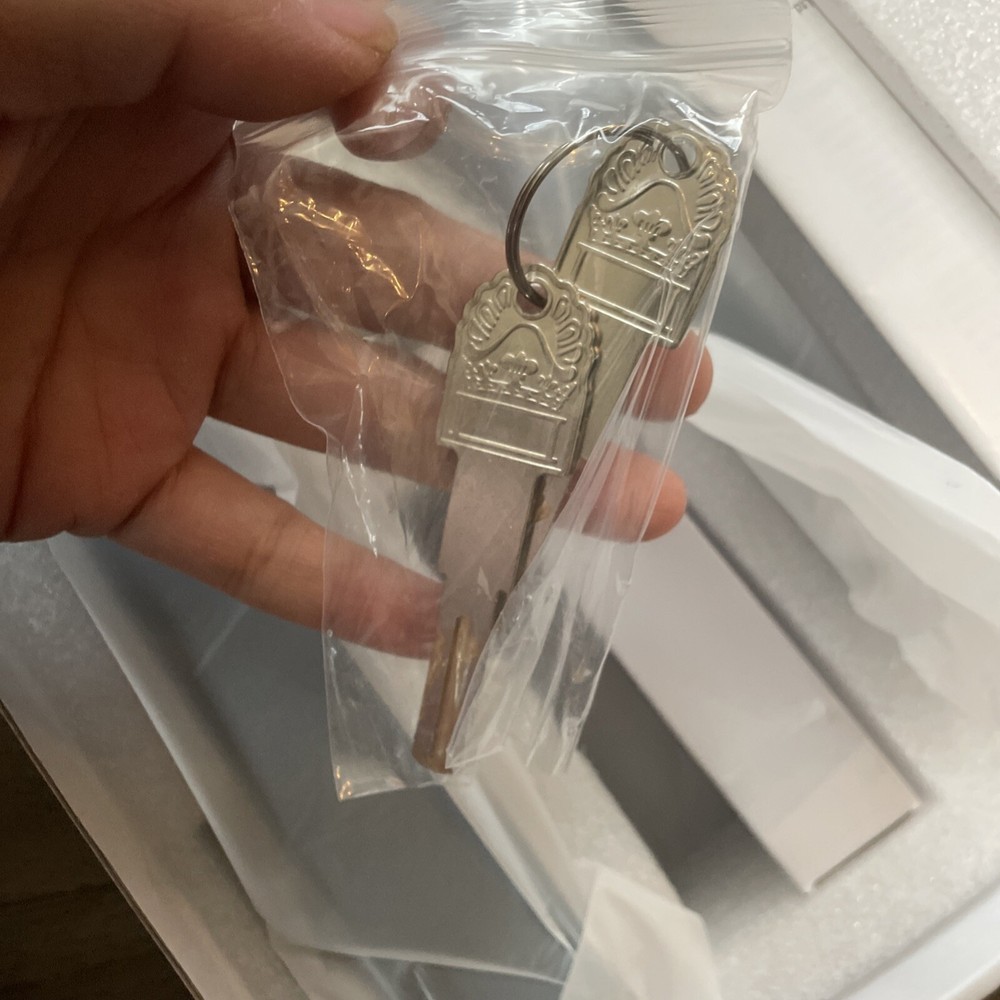 Tachtesy 5 in 1 Smart Lock App Control Fingerprint Key Password One time code