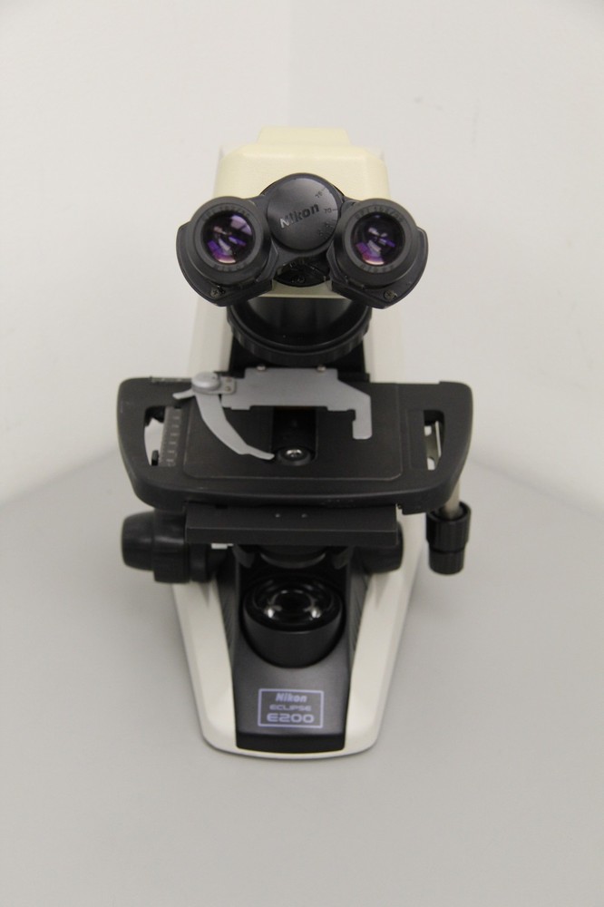 Nikon Eclipse E200 Microscope With Nikon E2-TB Viewing Head And No Objectives