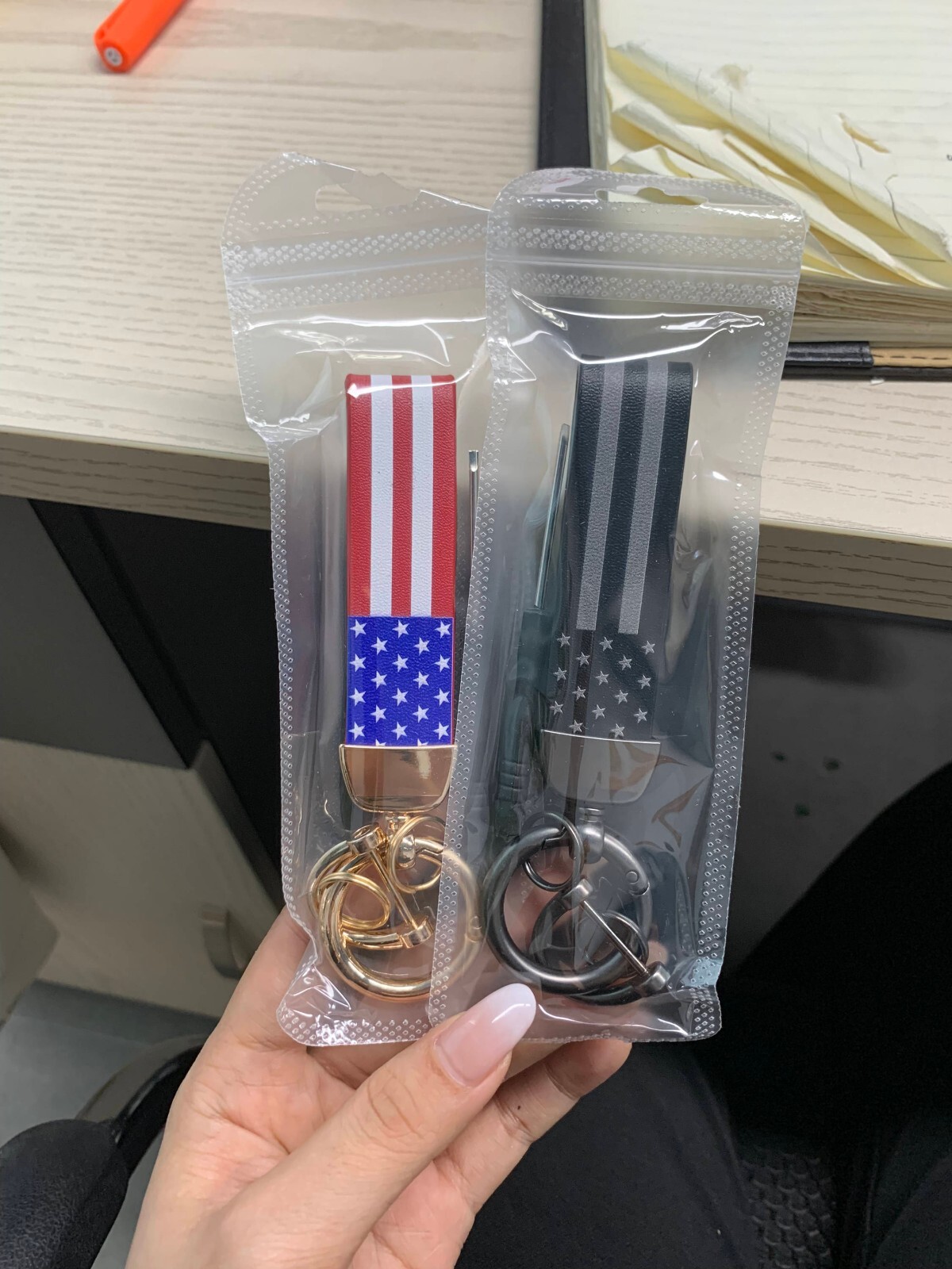 Leather American USA Flag Car Keychain with Zinc Alloy Ring, Tactical Keychain