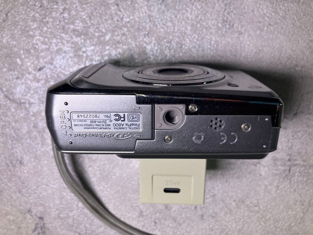 FUJIFILM FINEPIX A800 Compact Digital Camera Tested AA Battery Operated