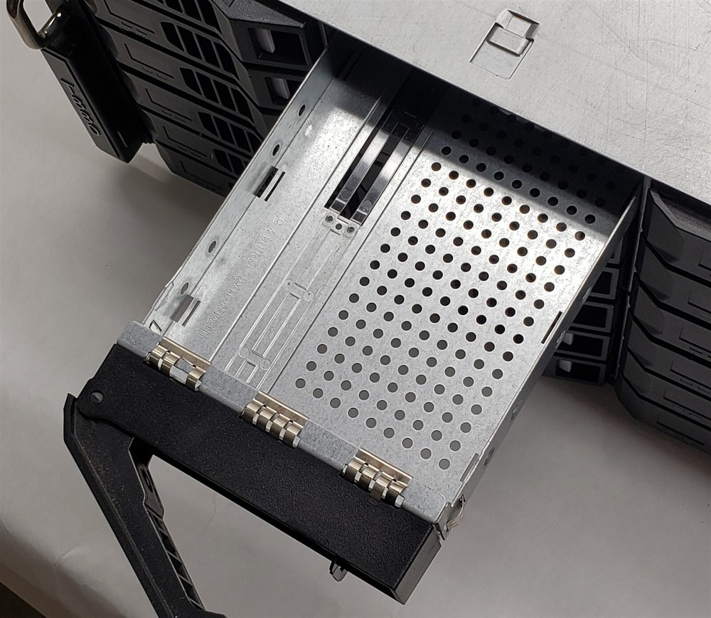 Tintri VMstore SYS-T880 Smart Storage Array w/2* Controller 4*CPU 16GB *No HDD