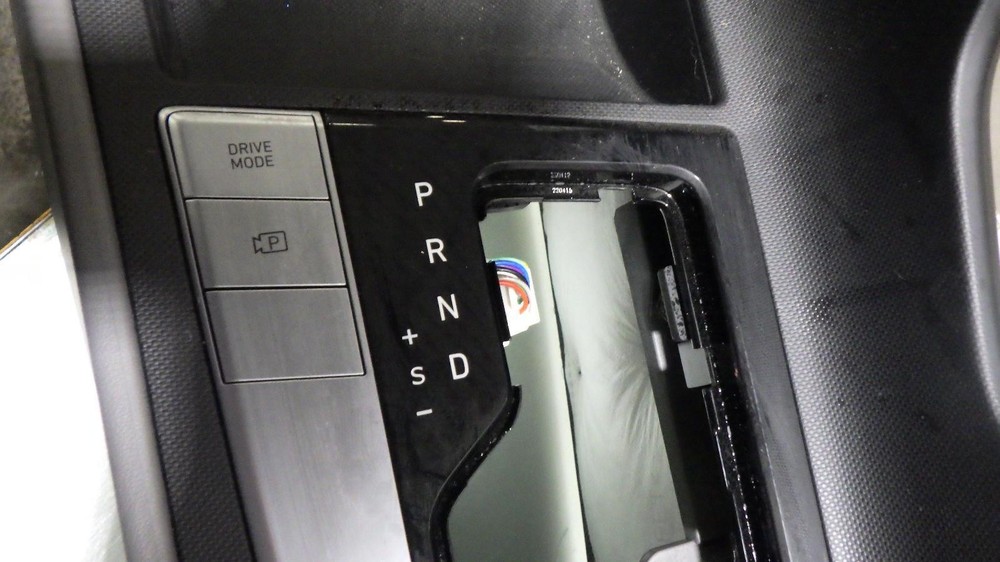2023 HYUNDAI ELANTRA COMPLETE CENTER ARMREST CONSOLE