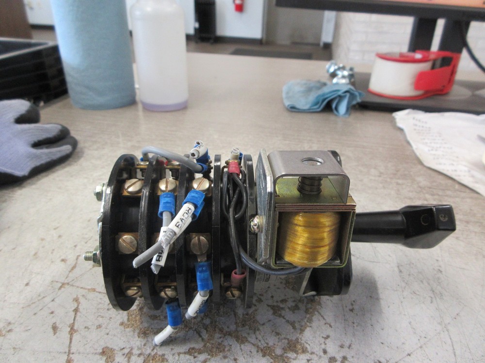 Electroswitch Series 24 Lock-Out Relay Rotary Switch 7803C Used