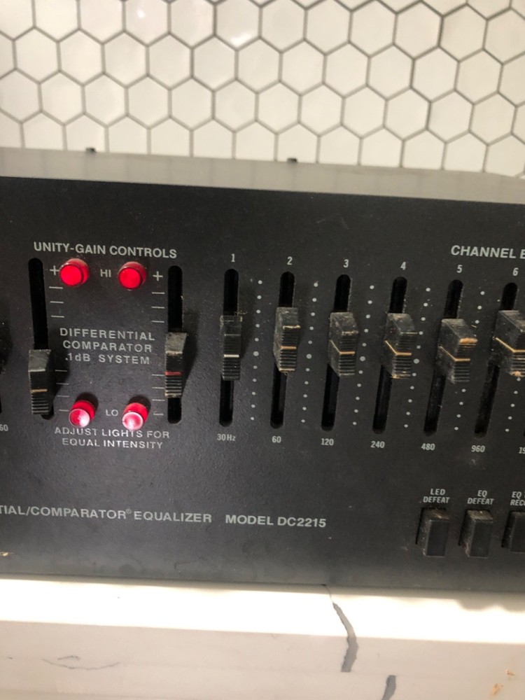 Soundcraftsmen DC2215 vintage graphic equalizer.