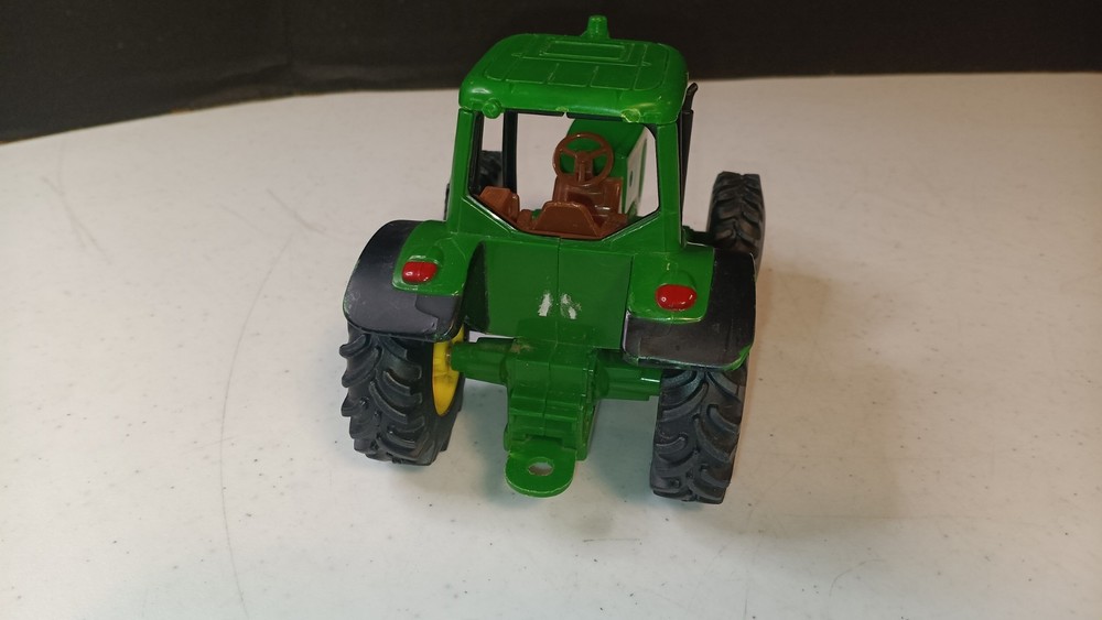 Die Cast Tractor Ertl John Deere 7220 No Front Loader Used