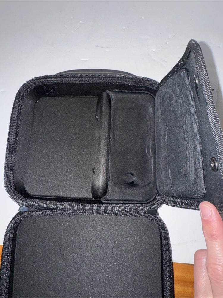 SkyCaddie SG5 GPS Device With Case