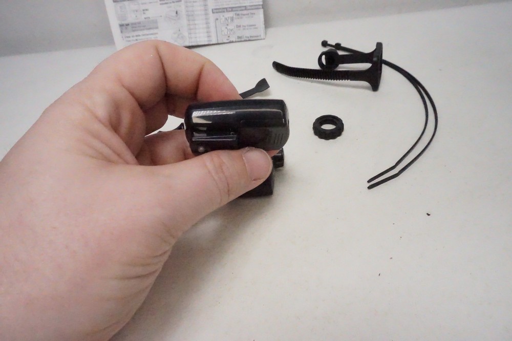 Classic Cateye Strada Wireless Cyclocomputer CC-RD300W