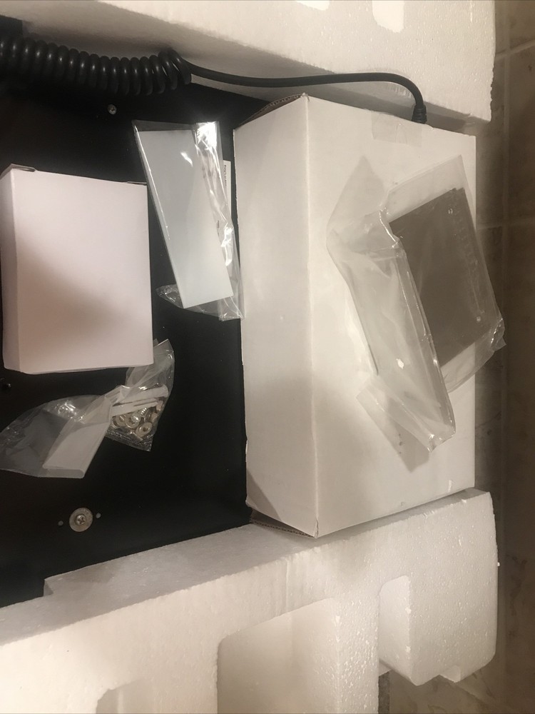 Ohaus ES200L Bench Scale New Open Box