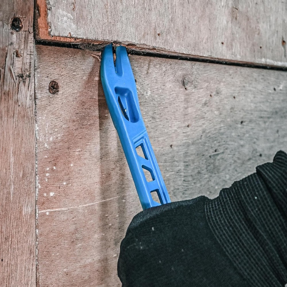 10-Inch Nail Puller for Effortless Extraction - I Beam Pry Bar Design