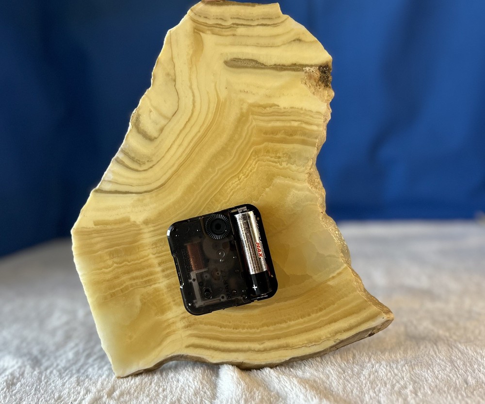Vintage Natural Stone Clock EAgate Tan. Battery Works.