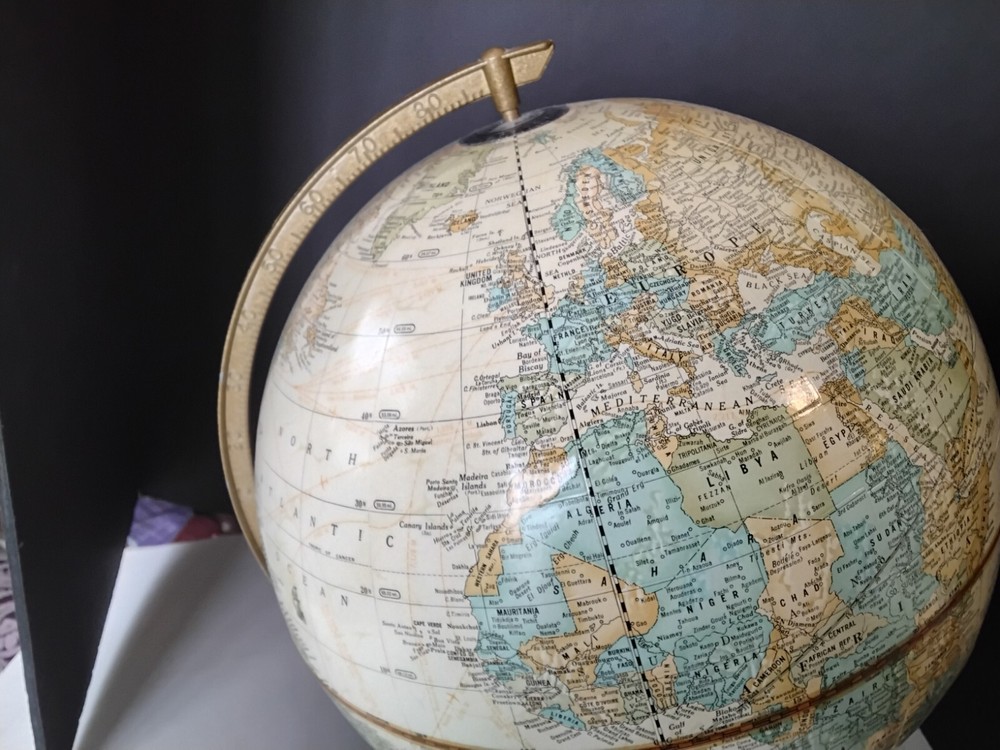 Crams Imperial World Globe. Learning Geography Excellent Condition