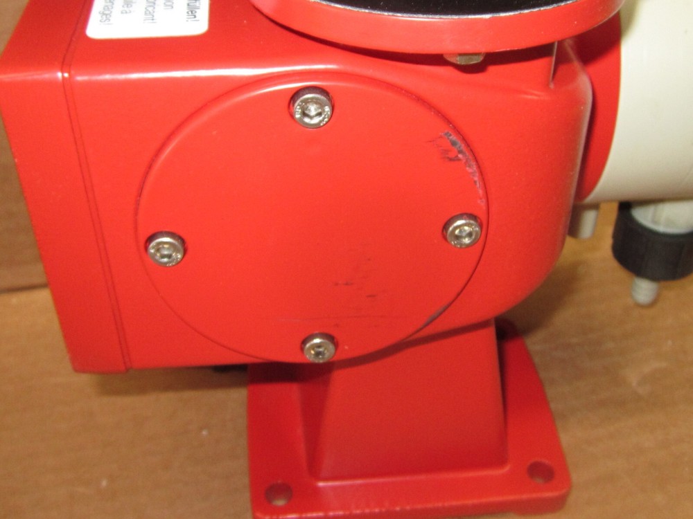 JESCO MEMDOS E 76 METERING PUMP MATERIAL PP/CSM
