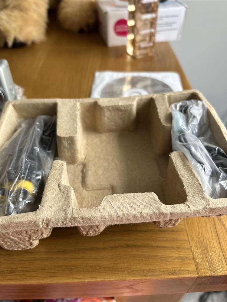 Packard Bell DSC-220 2.1MP Digital Camera - Silver