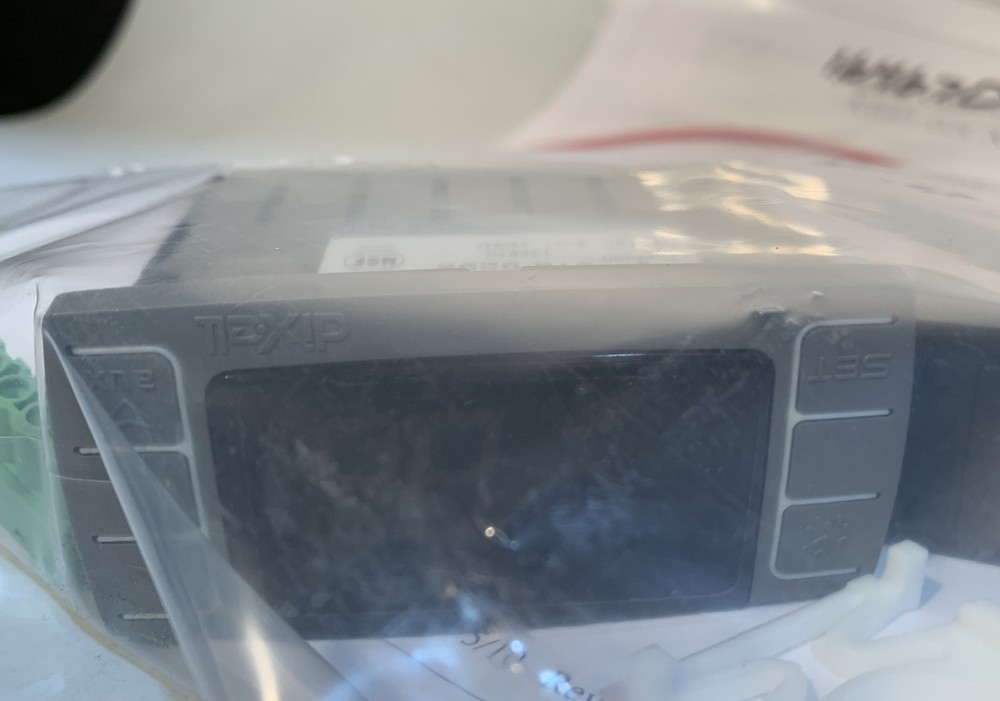 Emerson Digital Controller XR01-02CX