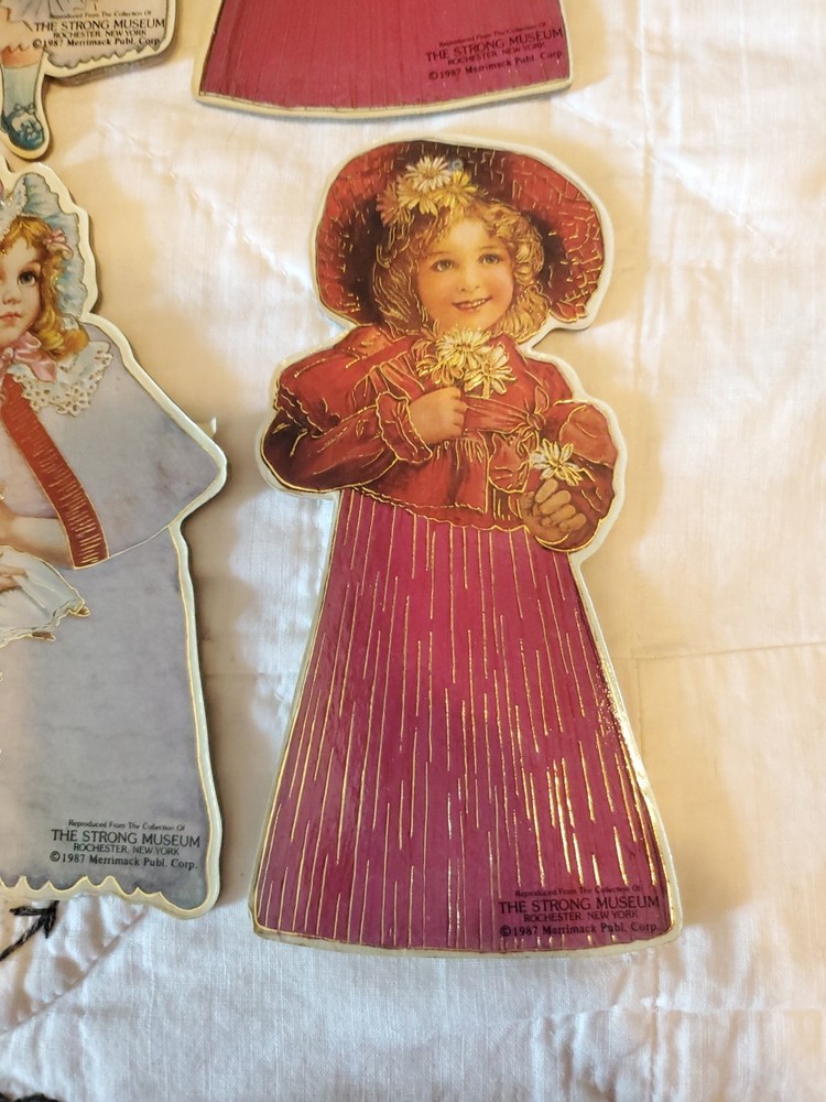 Vintage Paper Dolls Strong Museum 1987