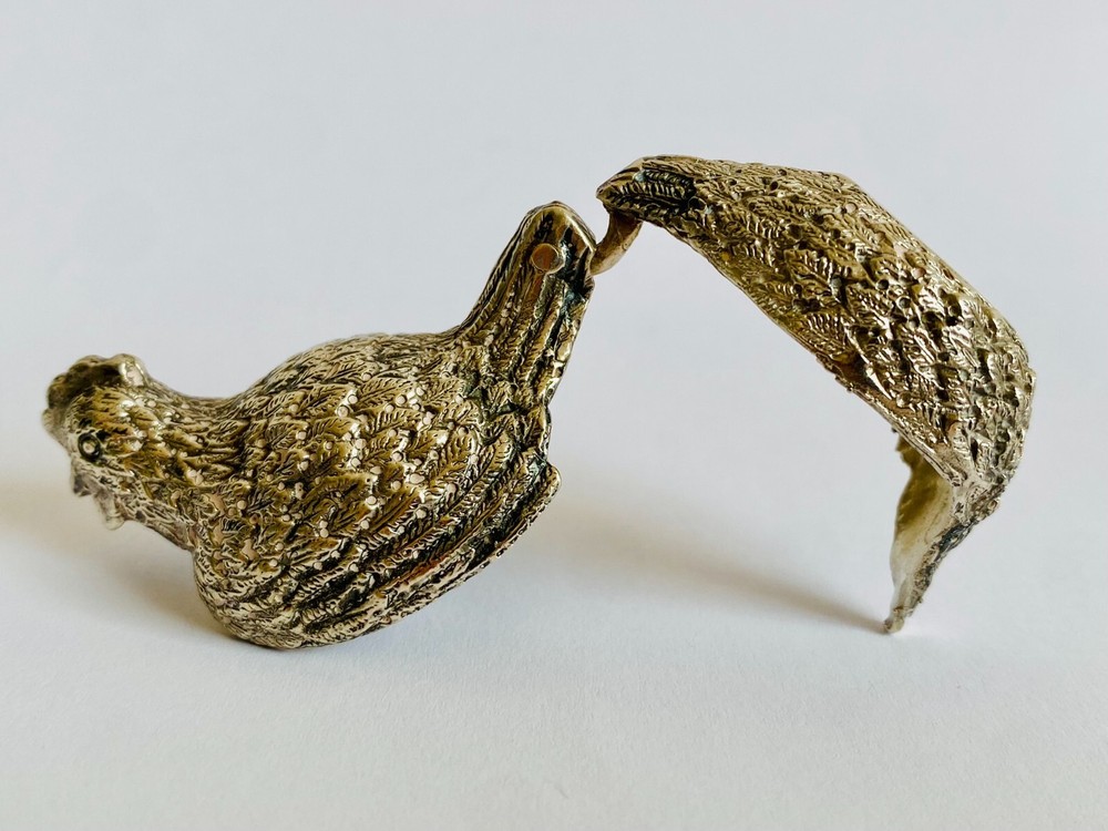 Silver miniature chicken, box 800