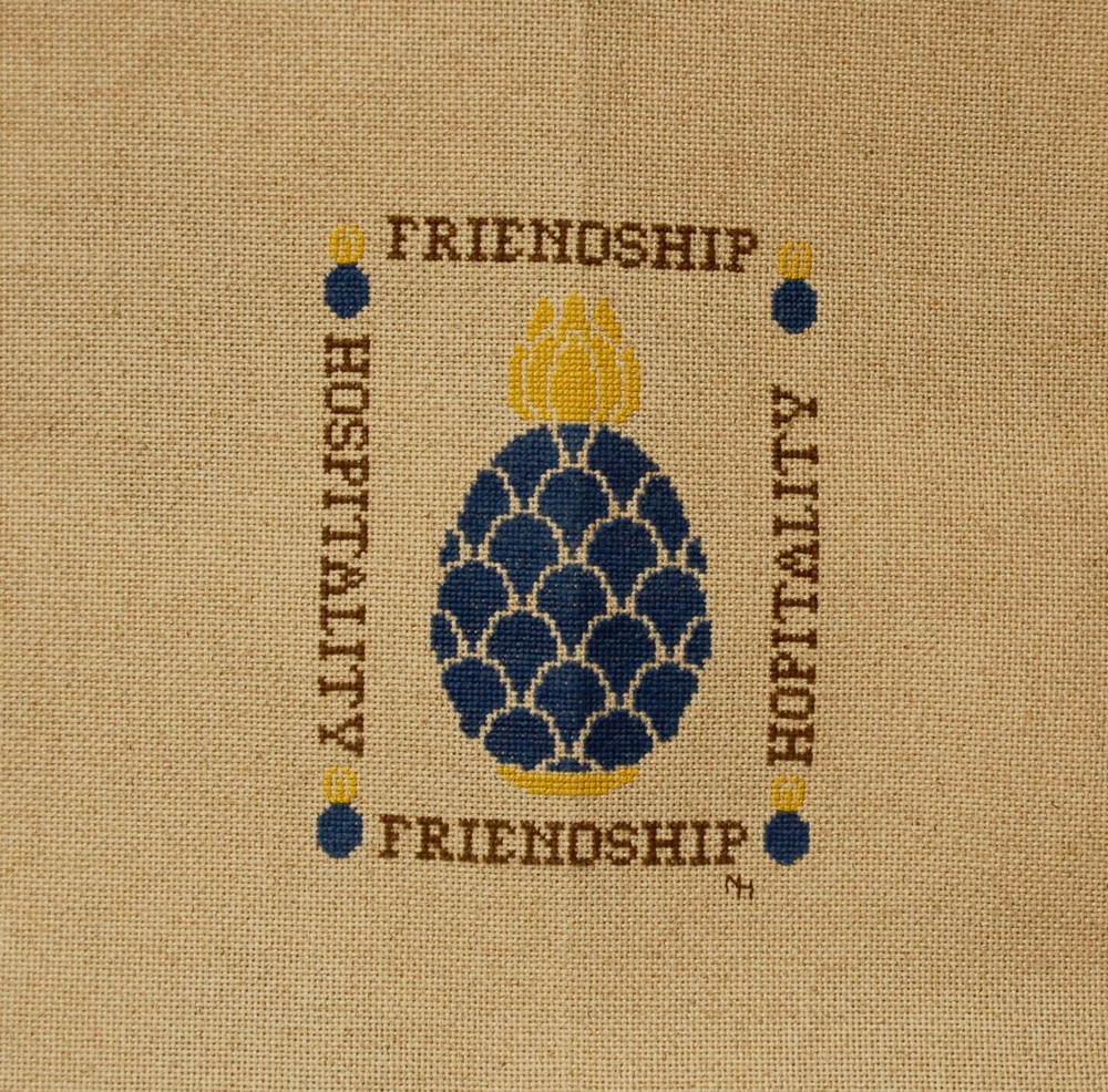 UFO - Hospitality Pineapple