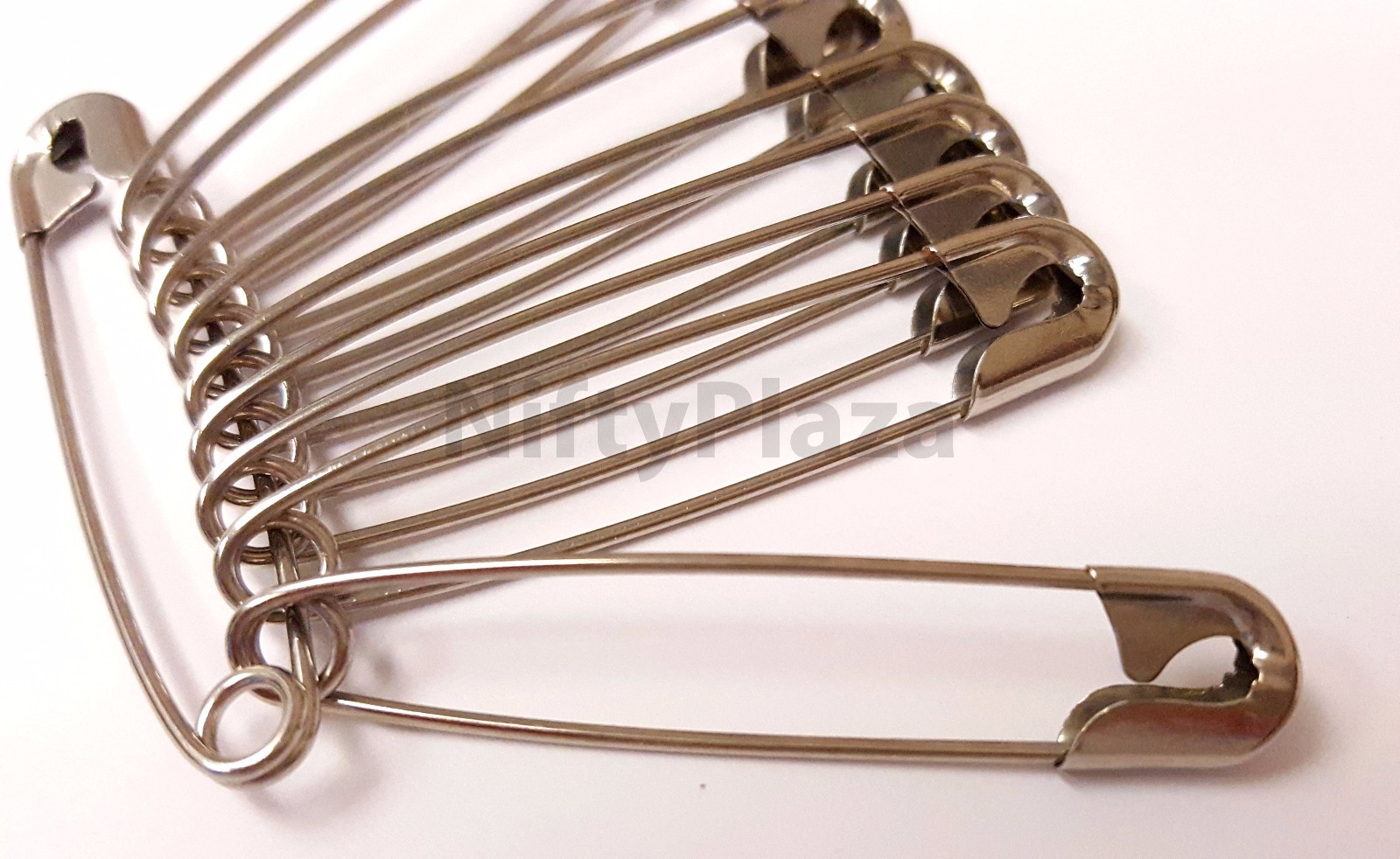 NiftyPlaza 200 Extra Large Safety Pins, Size 2 Inch, Quilters Crafting Diapers