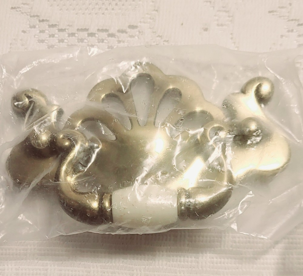 Vtg NIP Brass Drawer Pulls Ornate Ceramic Accent Drop Pull