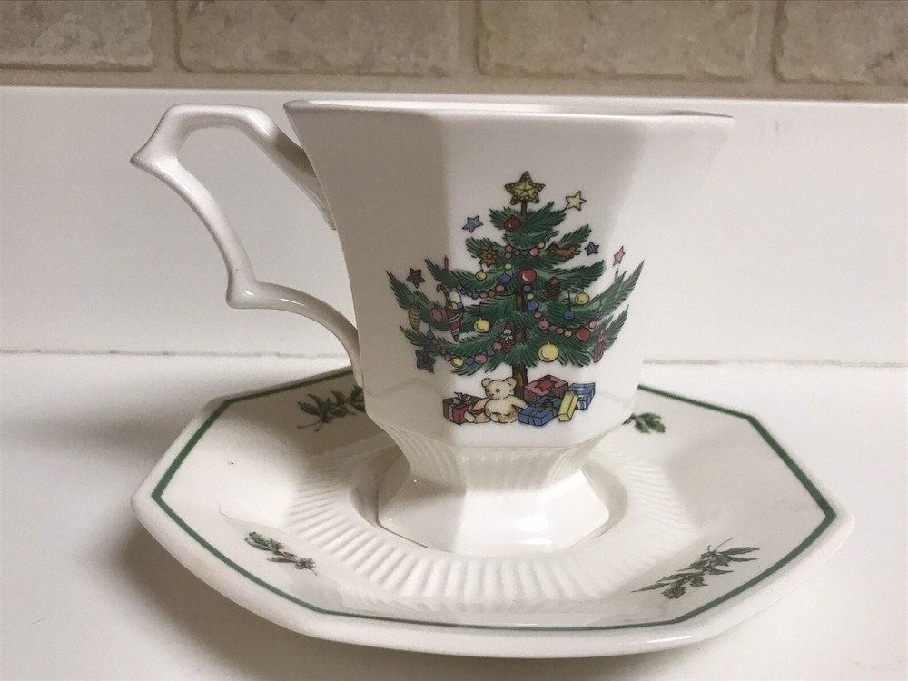 Nikko Christmastime Octagonal Cups and Saucers