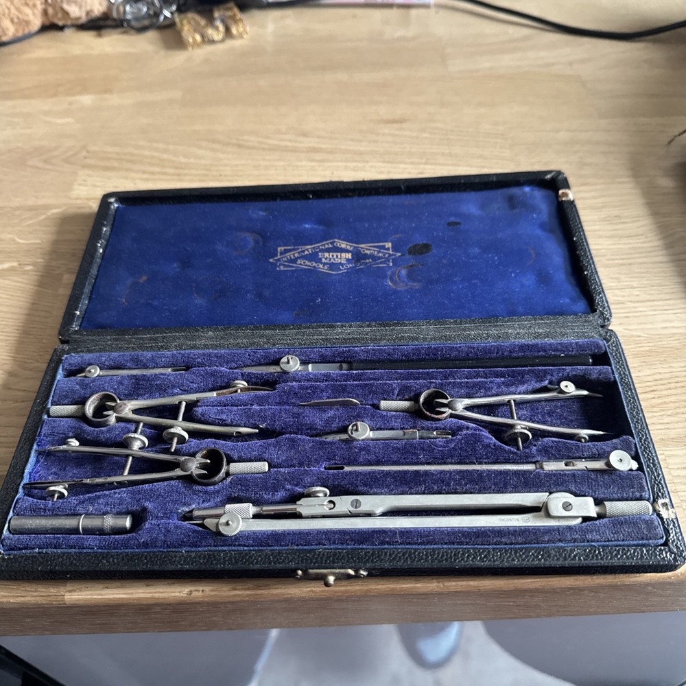A.G. Thornton DRAUGHTSMAN/ENGINEER PRECISION DRAWING SET in case