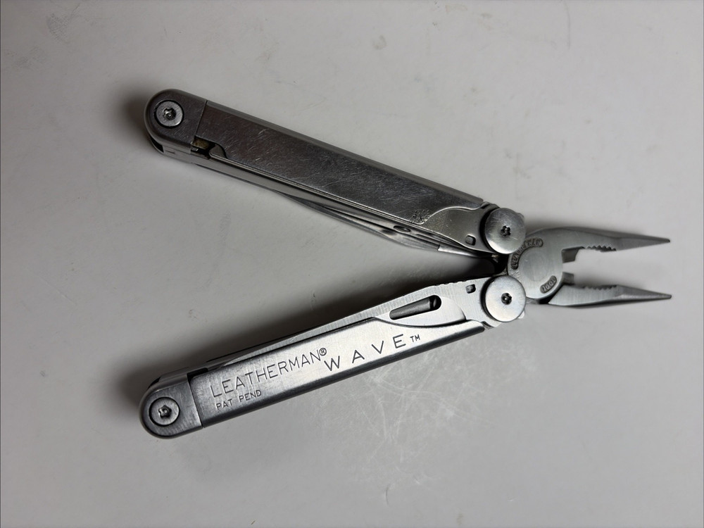 LEATHERMAN WAVE MULTITOOL Used with some light wear