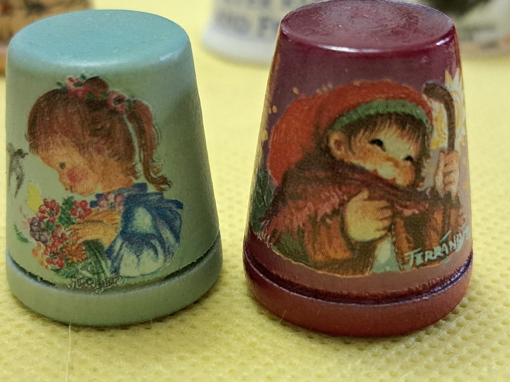 Various Lot Of Thimbles