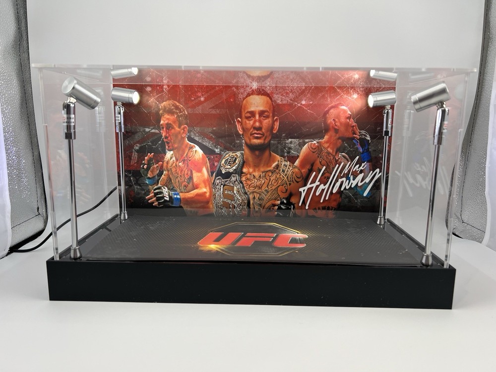Max Holloway UFC Custom 2-3 PSA Card Display Case W/ LED Lights