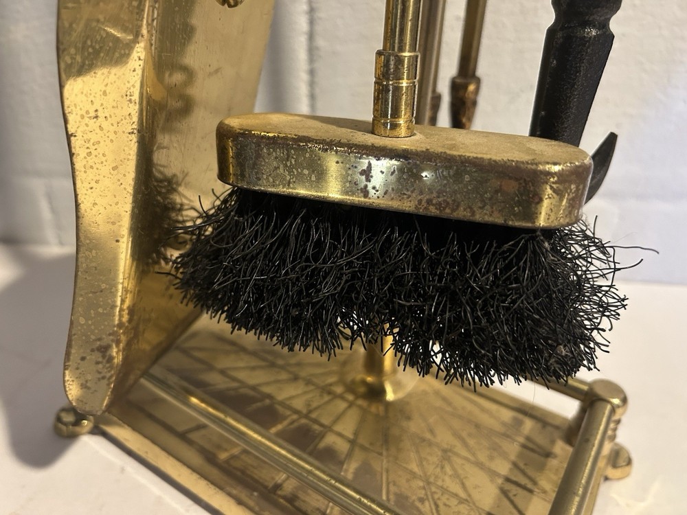 Vintage Brass Seashell Clam Shell Fireplace Tool 5 Pieces & Stand