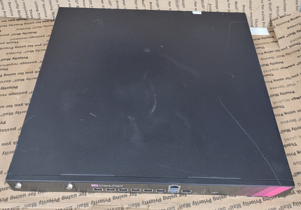 CHECKPOINT PB-20 SECURITY FIREWALL APPLIANCE NO RACK EARS (TESTED)