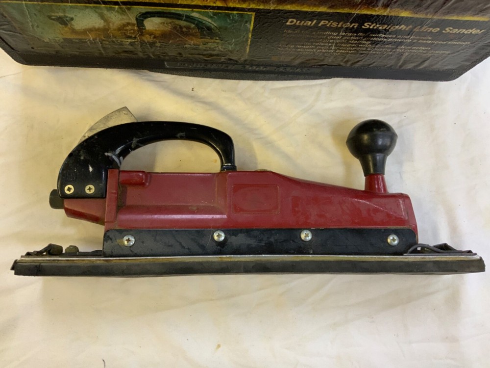 AmPro Dual Piston Straight Line Sander AR4249 in Case