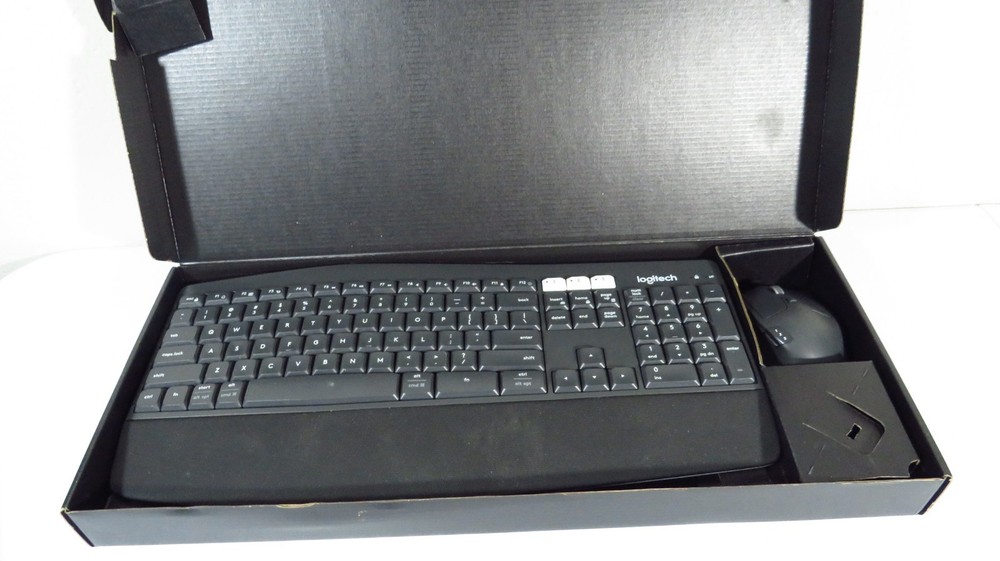 Logitech 920-008219-PB-RC MK850 Wireless Keyboard & Mouse Performance Black