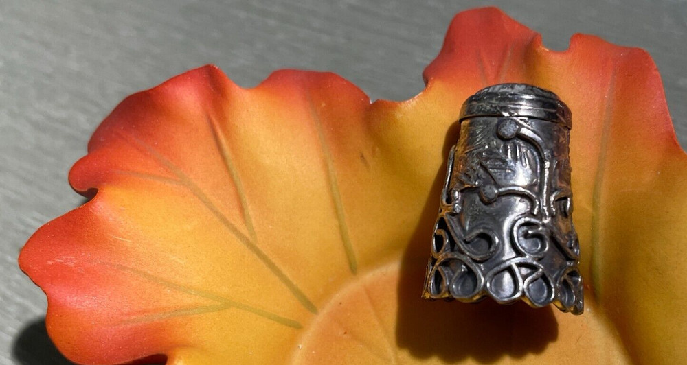 VINTAGE STERLING SILVER  SEWING THIMBLE without HOLES