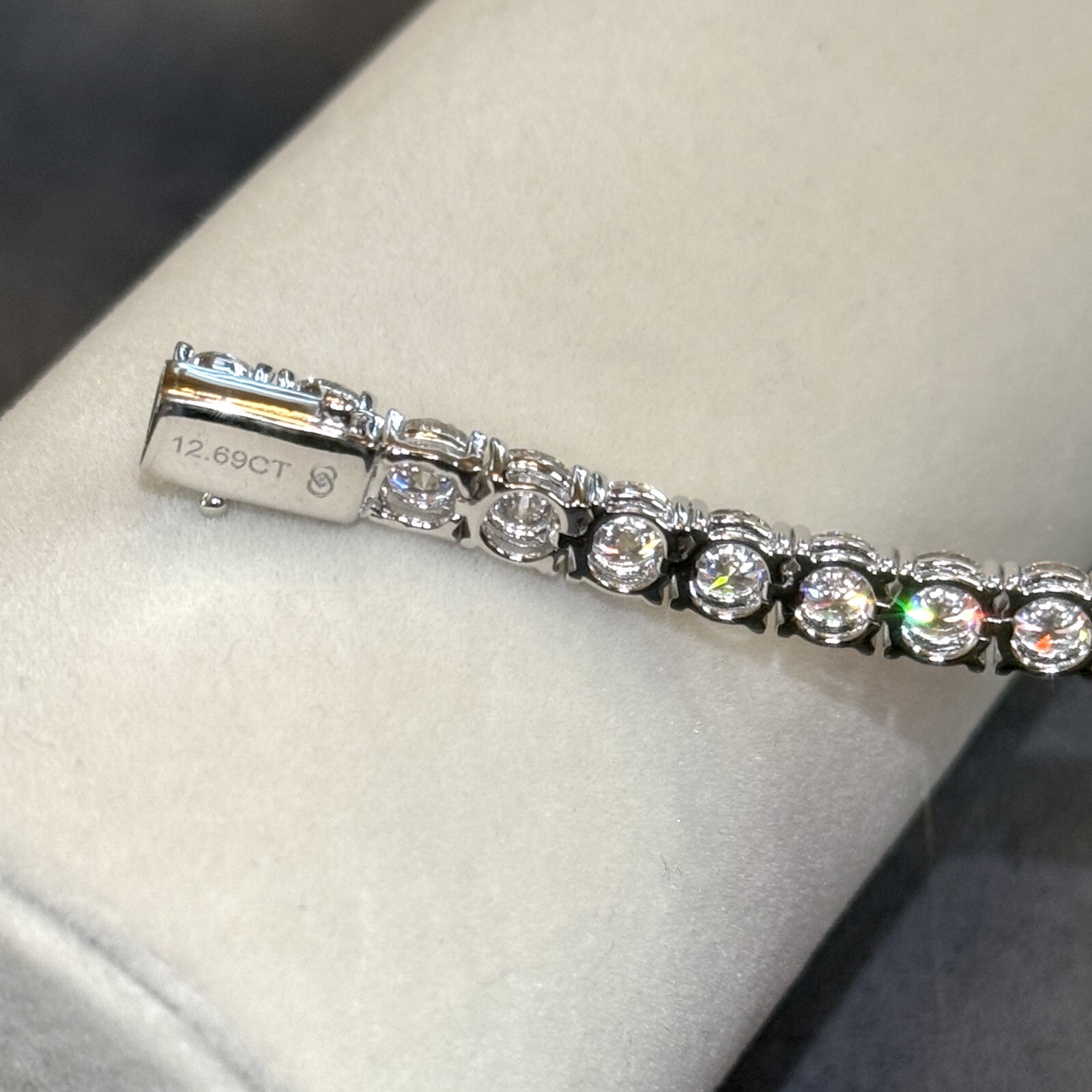 VVS1 Certified Moissanite Tennis Bracelet in 925 Silver