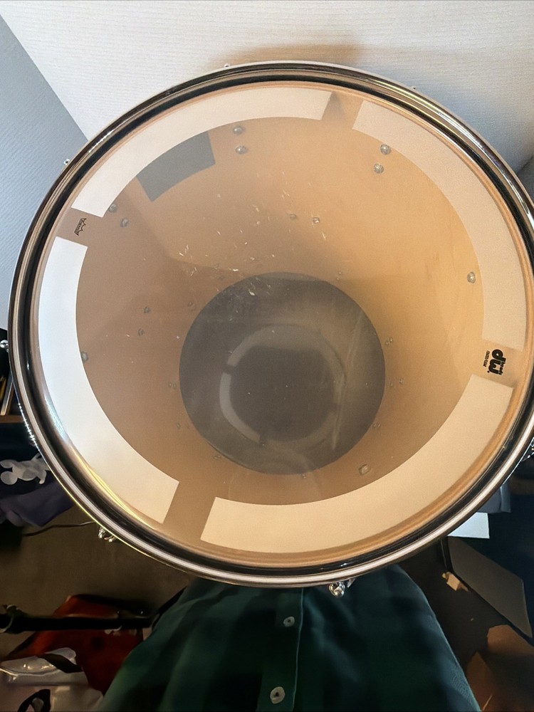 DW Performance Gloss Black Floor Tom - 16x16