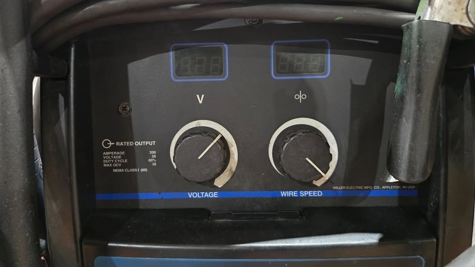 MILLER MILLERMATIC 252 MIG WELDER