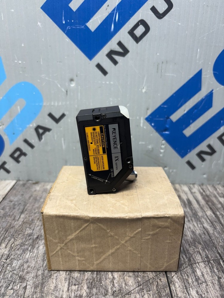 KEYENCE IMAGE-BASED LASER SENSOR HEAD IX-055