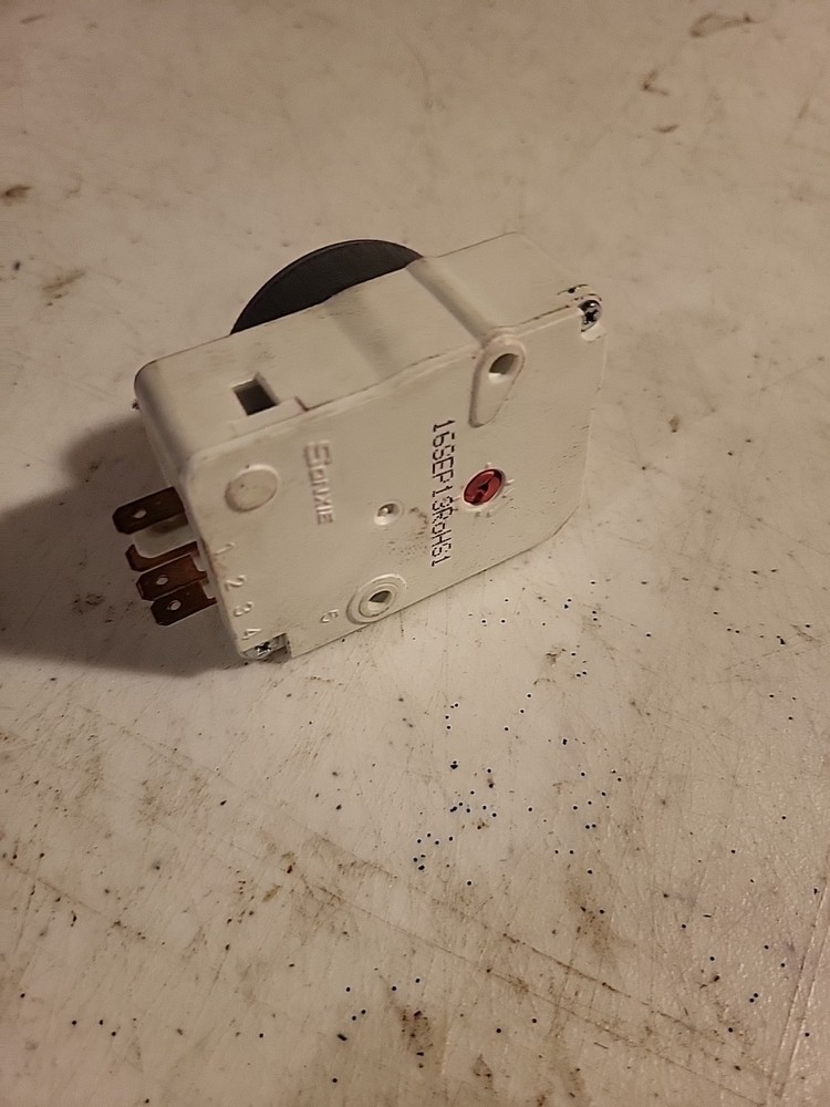 Magic Chef DBZA-1608-2D3 DEFROST TIMER (HMBR1030WE/HVDR)
