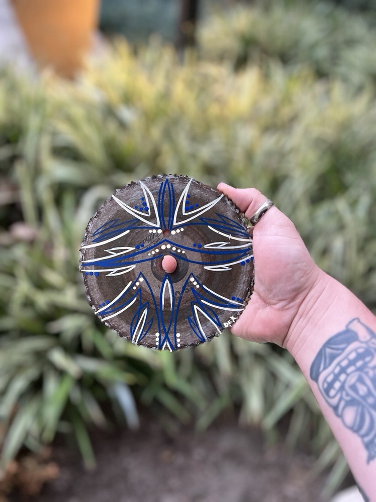 Pinstriped Saw Blade