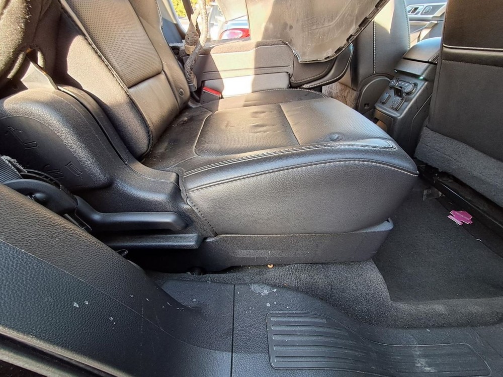 2015 Ford Explorer 8 Screen Display - Used, No Anti-Theft Code, Reprogram Needed