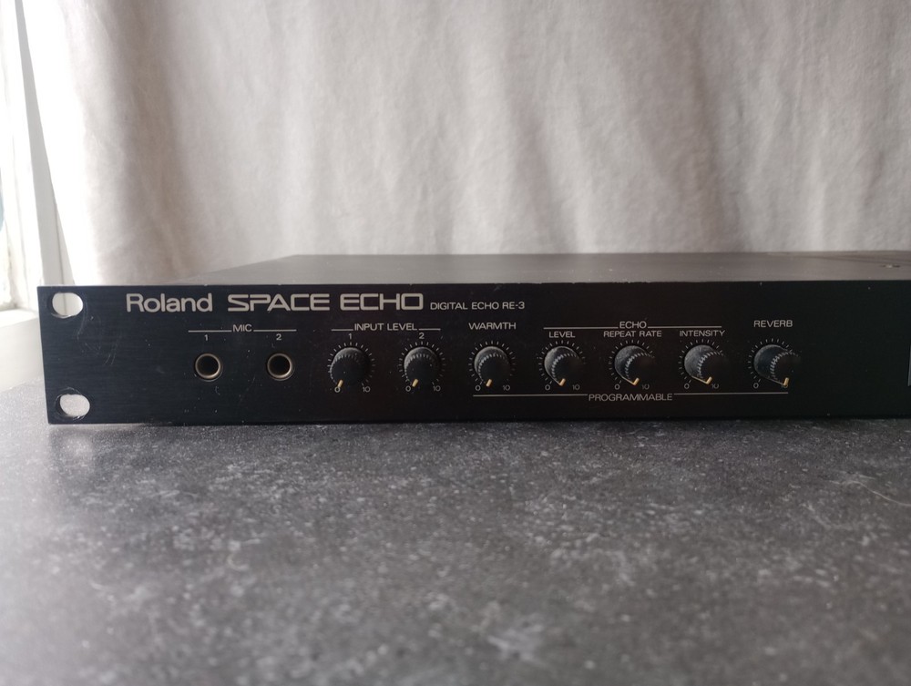 USED Roland RE-3 Space Echo Rack Mounted Effects Unit