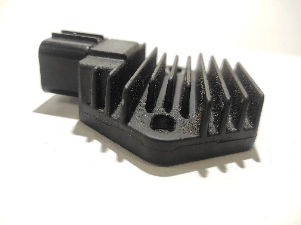 HONDA XL 650 V Transalp 2001 Voltage rectifier regulator