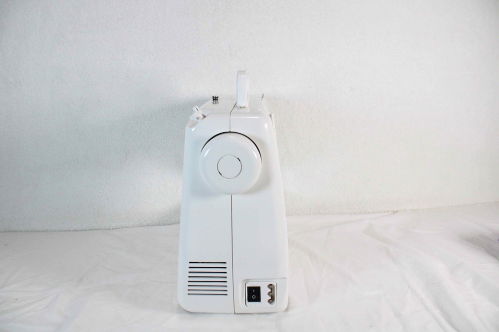 Janome HF107 Sewing Machine Compact Lightweight