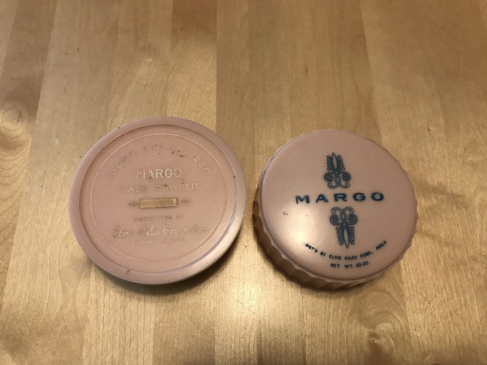 VINTAGE MARGO FACE POWDER CONTAINER