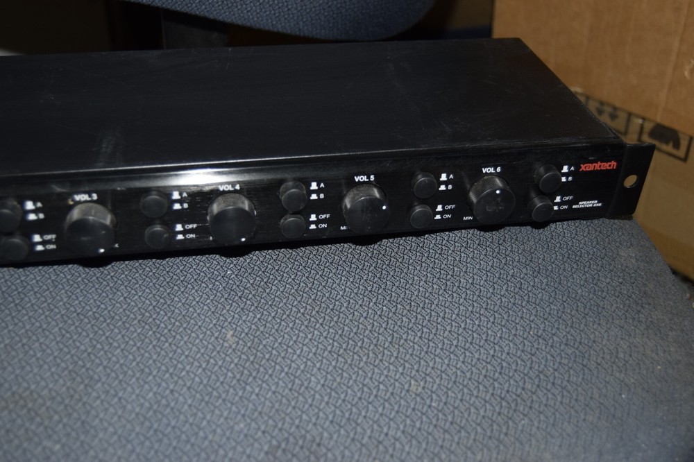 Xantech XSS26100W Two Source 6 zone Speaker Selector - Rack Mountable - *READ*