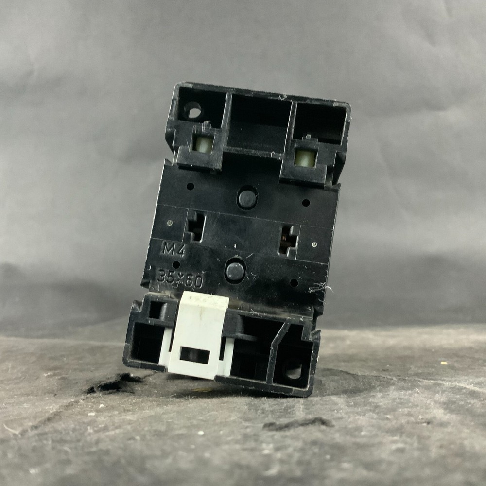 KLOCKNER MOELLER DIL00M CONTACTOR ($35 OBO)